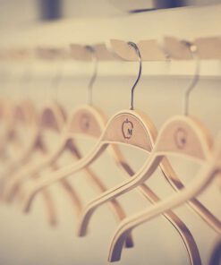 מוצרי טקסטיל / הלבשה וכובעים